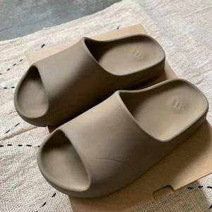 Adidas Yeezy Slide Earth Brown Men US-7